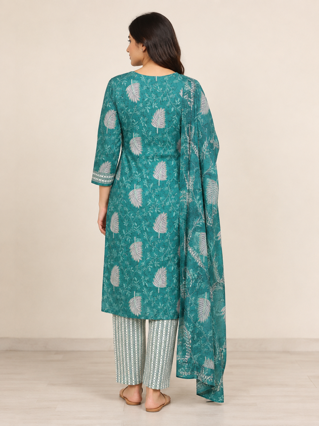 GREEN COTTON KURTA SET FOR DAY OUT