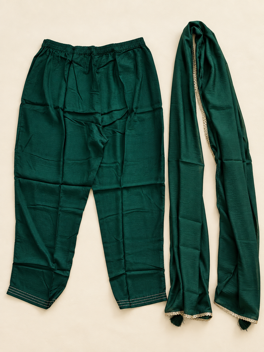 GREEN KURTA SET FOR FESTIVE SEASON