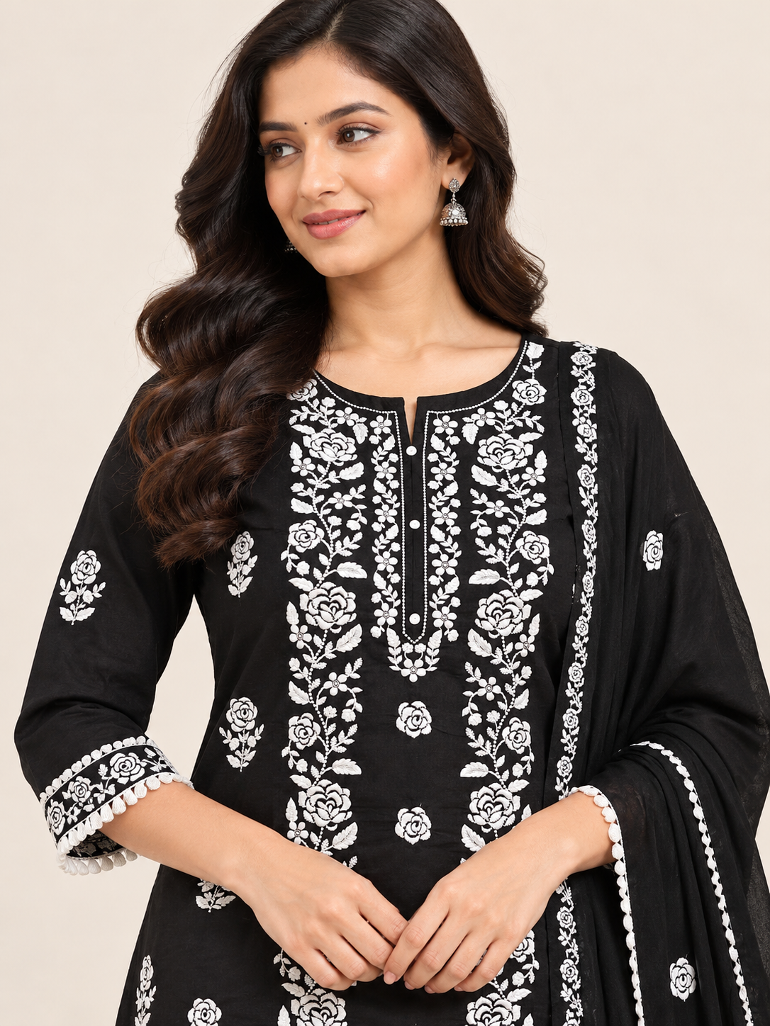 BLACK KURTA SET FOR FESTIVE SEASON