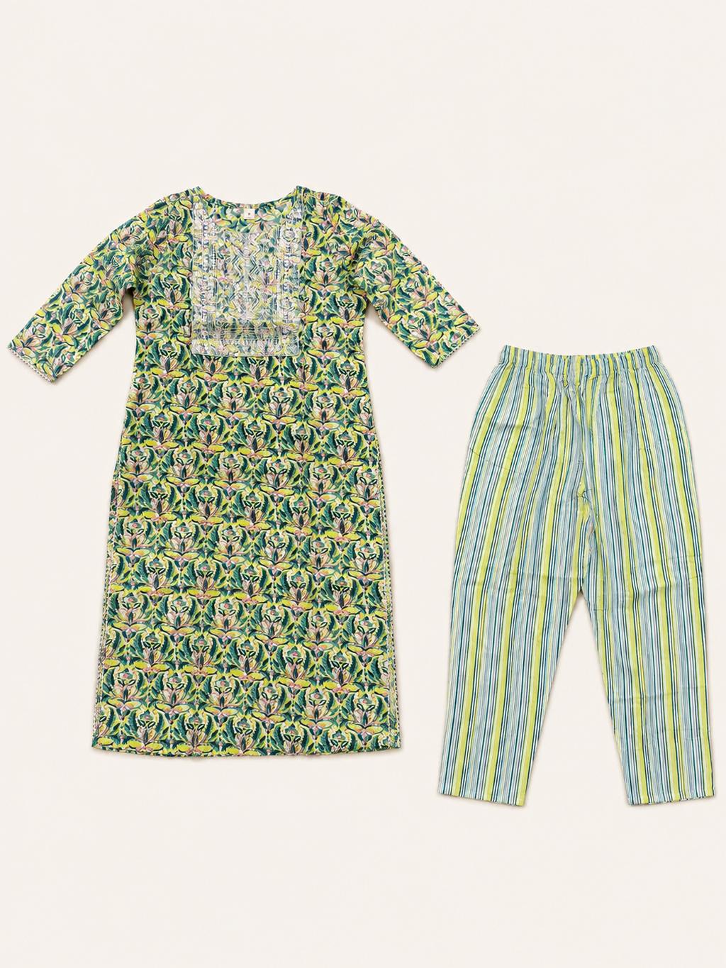 GREEN COLOUR COTTON KURTA WITH PANT FOR CASUAL WEAR